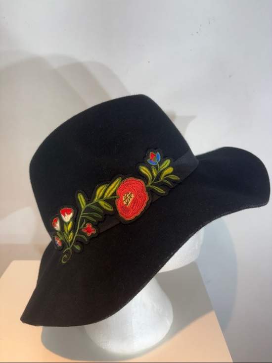 Adrienne Vittadini Accessories - Adrienne Vittadini Black Wool Fedora Hat Embroidered Floral Boho Wide Brim